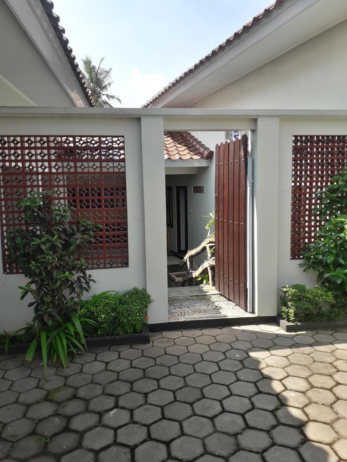 Banyu Homestay Banyuwangi  Exterior photo