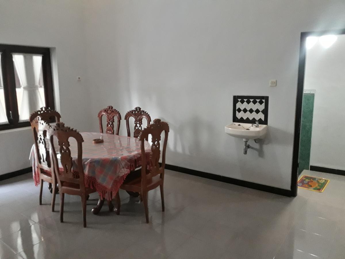 Banyu Homestay Banyuwangi  Exterior photo